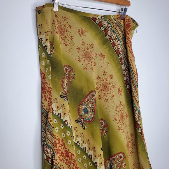 NYC Design Co. Womens Green Paisley Floral Flowy Skirt Size XL Fairy Grunge Y2K - Picture 2 of 8